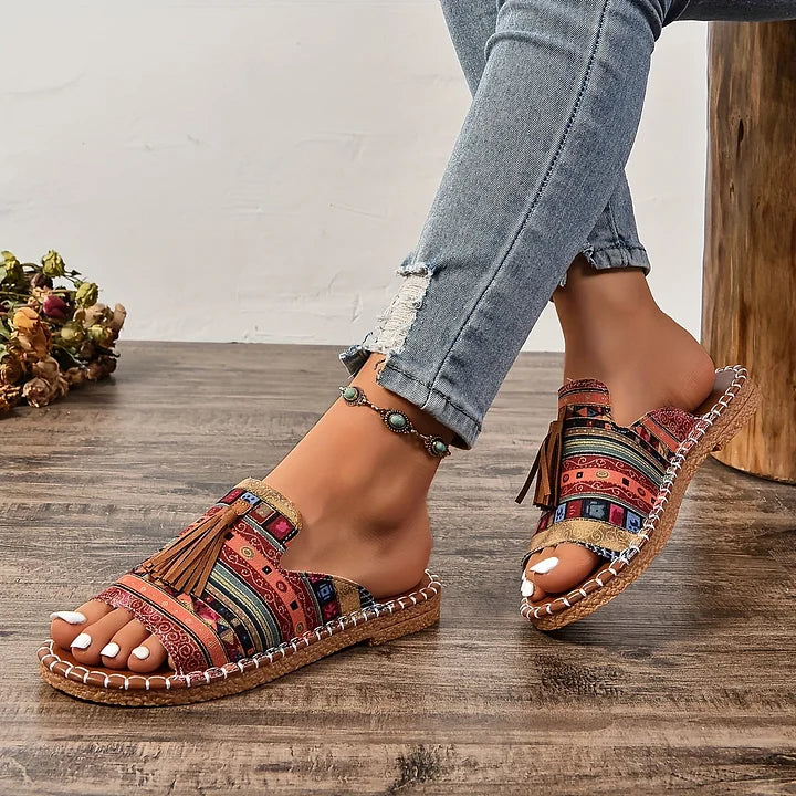Bequeme Damen Sandalen mit orthopädischer Fußgewölbestütze. Elegante Komfortschuhe für Sommer.