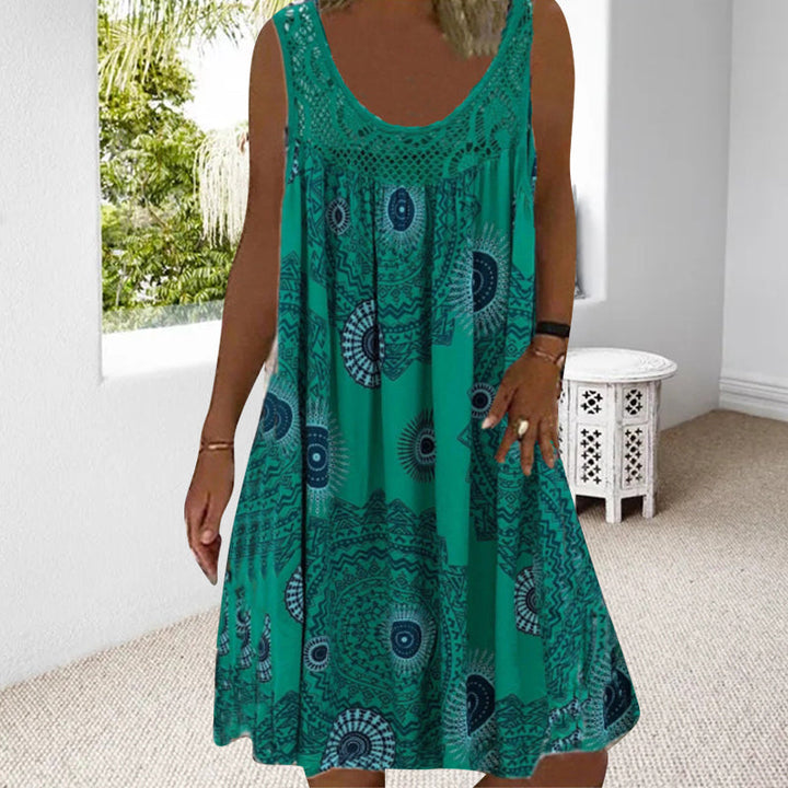 Modisches Damen-Sommerkleid für den Alltag. Ärmellos, bequem und ideal für warme Tage.