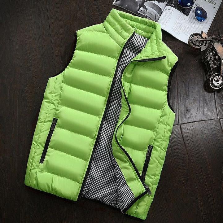 Funktionale Herrenweste Henrik, wasserabweisend & warm gefüttert. Ideal als Übergangsjacke für Outdoor-Aktivitäten.