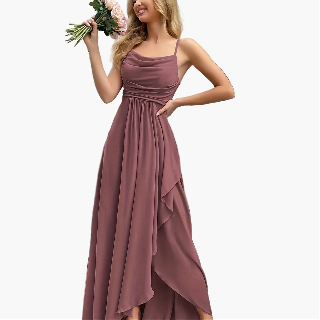 Schickes Abendkleid Damen, Fit & Flare Design, elegant für Sommerfest.