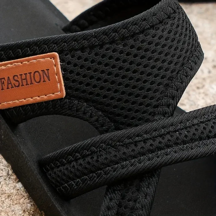 Komfortable Damenschuhe für den Sommer: Bohemian Mesh Sandalen, perfekt für einen eleganten Bohemian-Look.