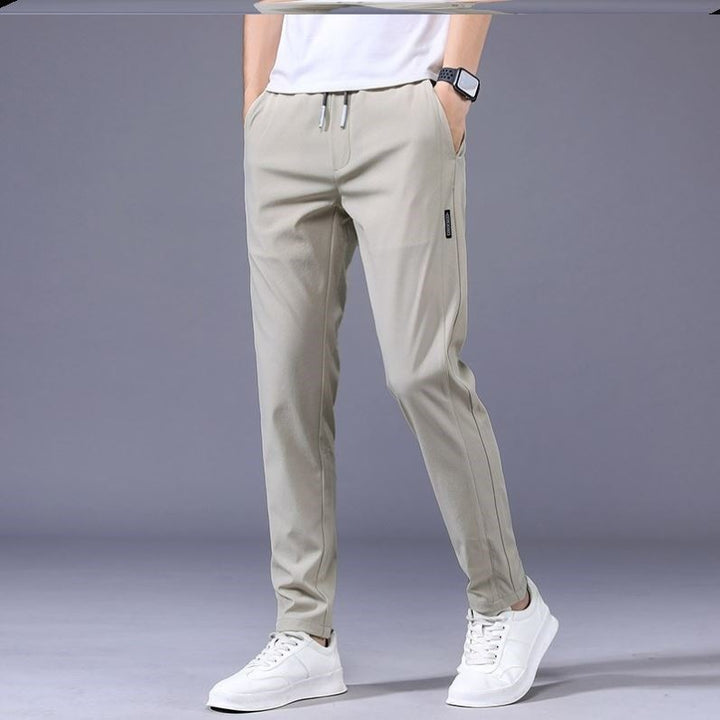 Vielseitige Unisex Freizeithose mit Kordelzug, bequemer Jogger für Sport, Alltag und moderne Streetwear-Looks.