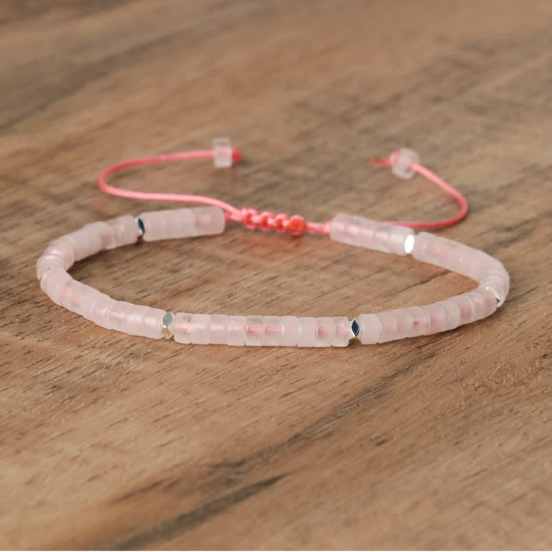 Elegantes Damen Naturstein-Armband Seraphina, geflochten, Accessoire für jeden Anlass.