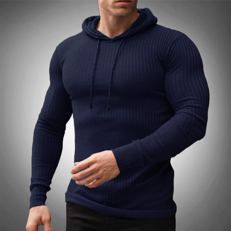 Moderner Herren-Hoodie im Slim-Fit, komfortabel für den Winter. Perfekte Alltagskleidung und vielseitige Freizeitmode.