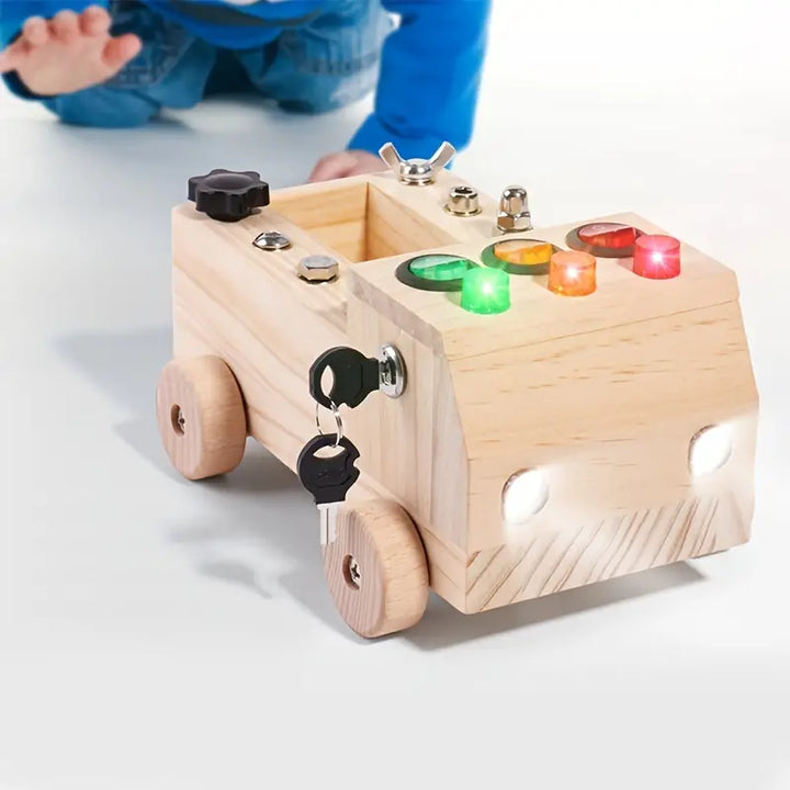 Interaktives Montessori Busy Board für Kleinkinder & Vorschulkinder, fördert spielerische Entwicklung & Motorik.