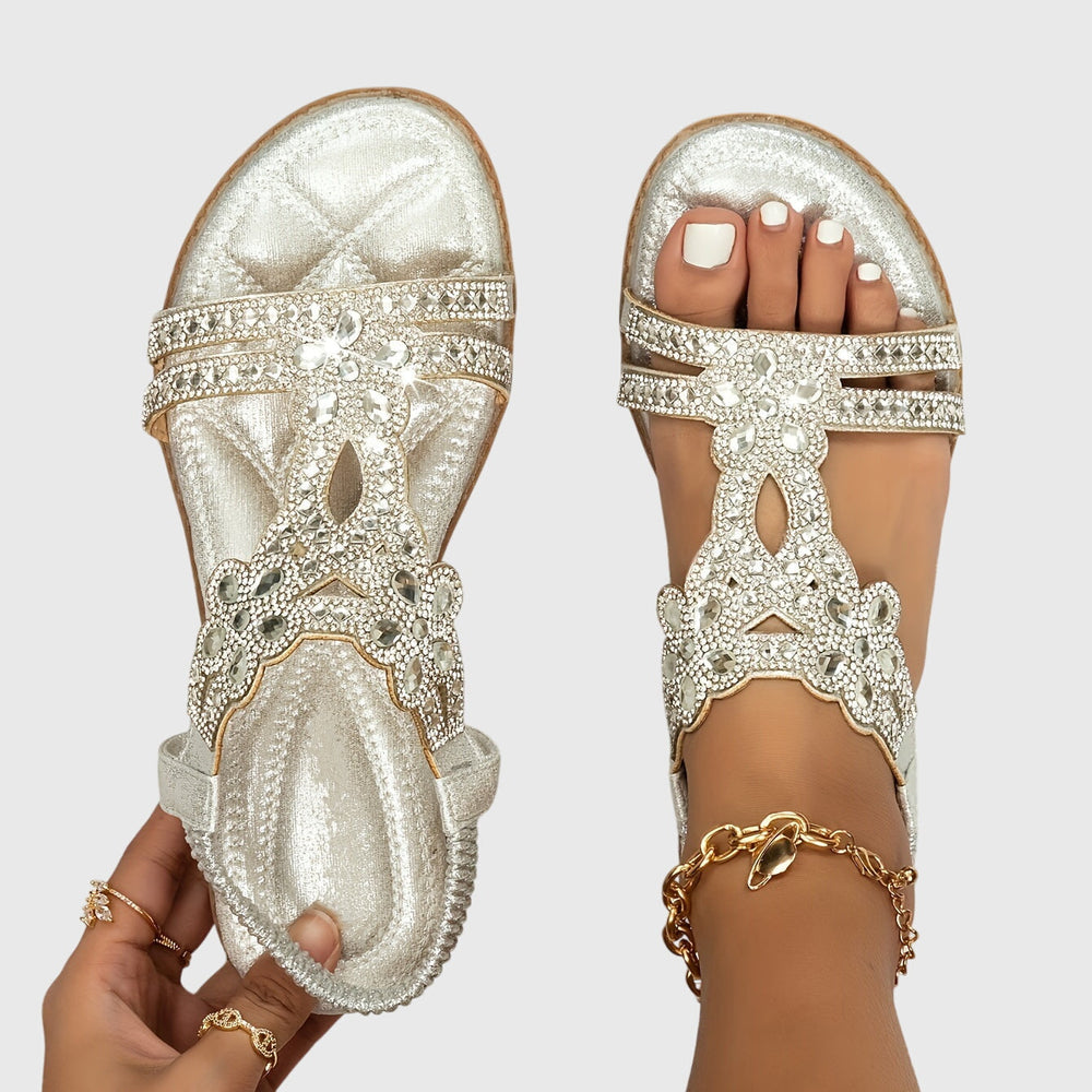 Elegante Damen-Sandalen in Himmelblau mit Glitzersteinen, bequem und flach.