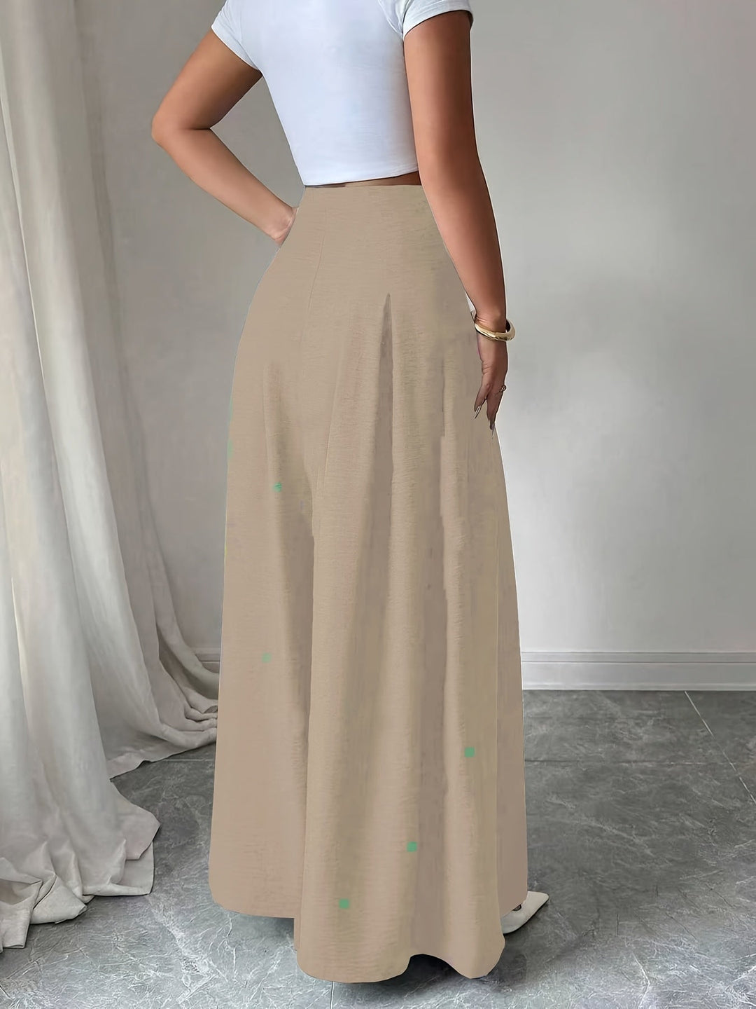 Elegante Damenhose mit weitem Bein, High-Waist in Khaki, für Business & Freizeit.