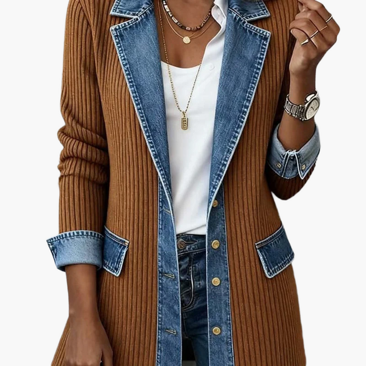 Vielseitiger Damen Alltagsblazer im Kontrast-Stil, für modische Auftritte im Frühling.
