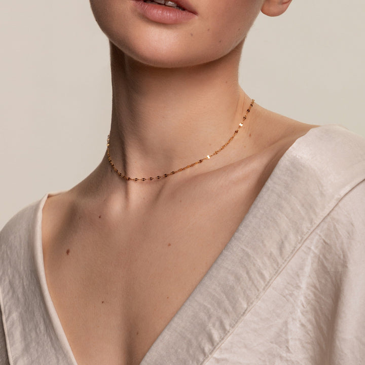 Moderner Damen Choker aus hochwertigem, wasserfestem Edelstahl, perfekt als Layering Schmuck.