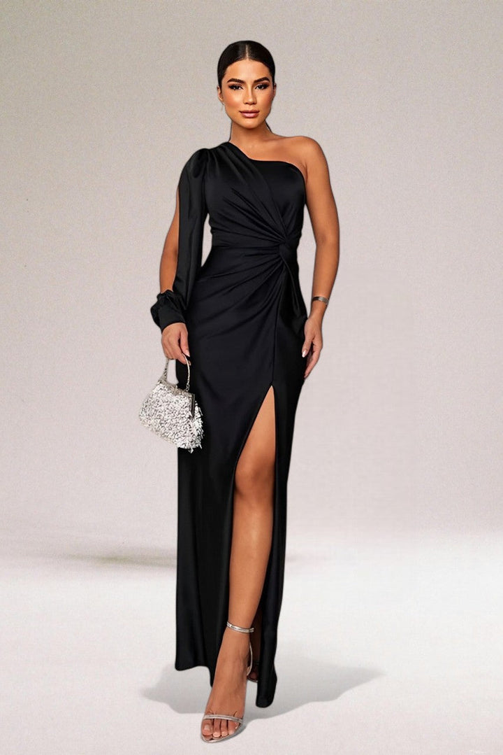 Exklusives Damen Partykleid mit elegantem Seitenschlitz und asymmetrischem Ausschnitt für besondere Anlässe.