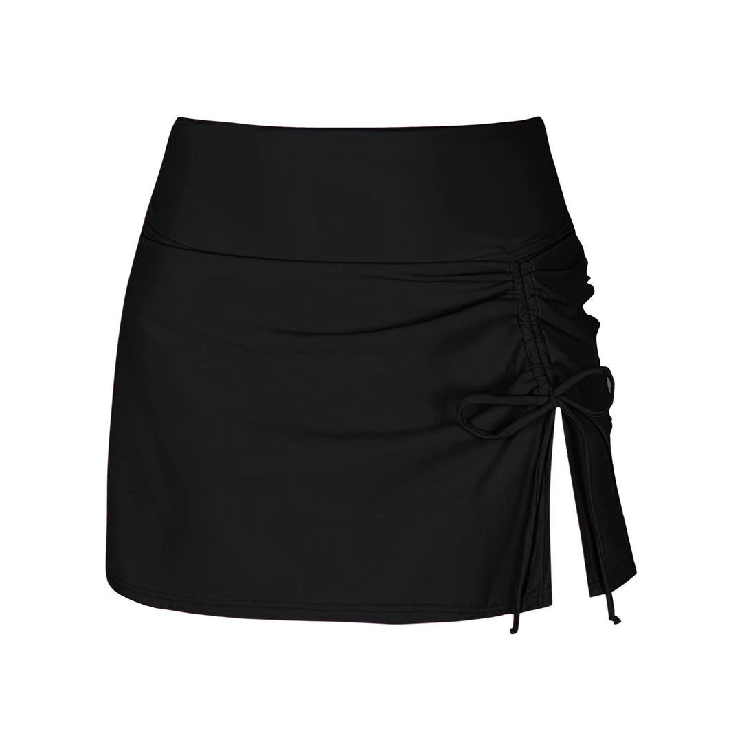 Modische Damen Badeshorts Liv, kurze Hose für den stilvollen Sommerlook am Strand.