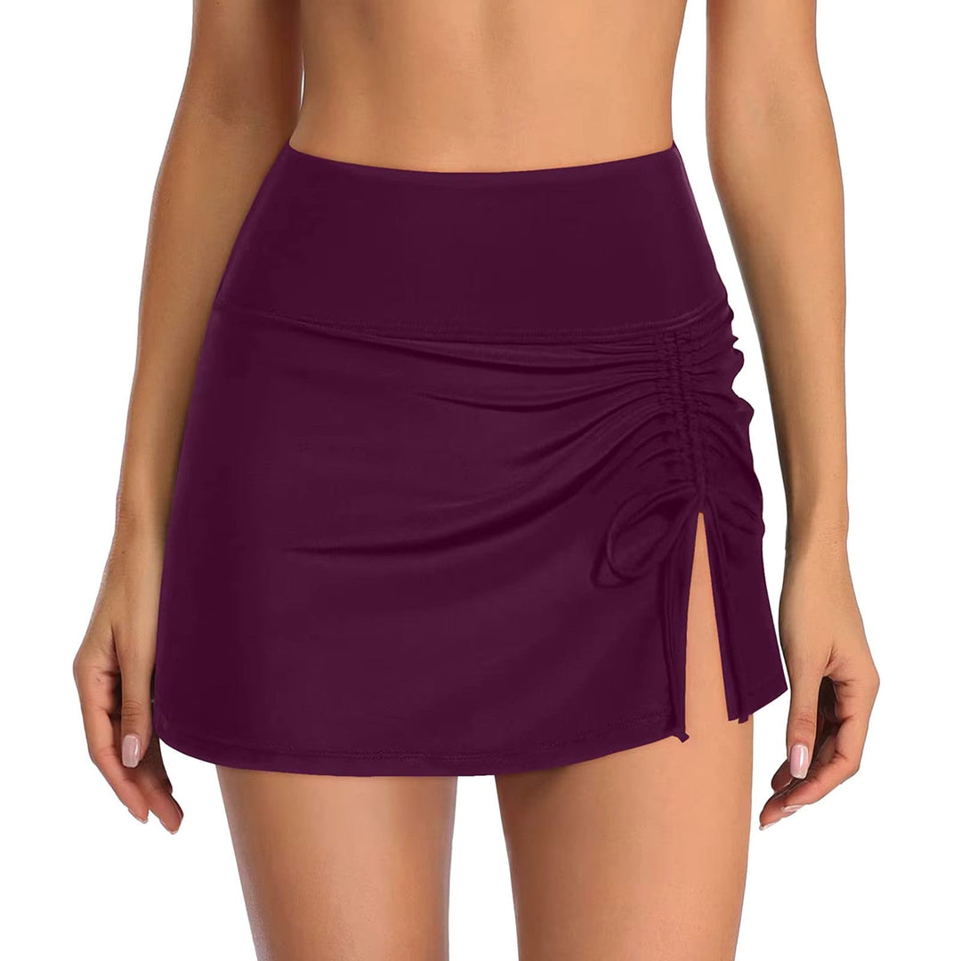 Leichte Damen Badeshorts Liv, schnelltrocknend und angenehm zu tragen am Strand im Sommer.