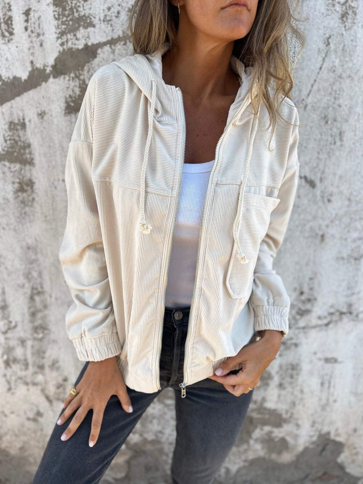 Stylische Damen Kapuzenjacke in Übergröße, bequem und vielseitig, perfekt für entspannte Alltags-Looks.