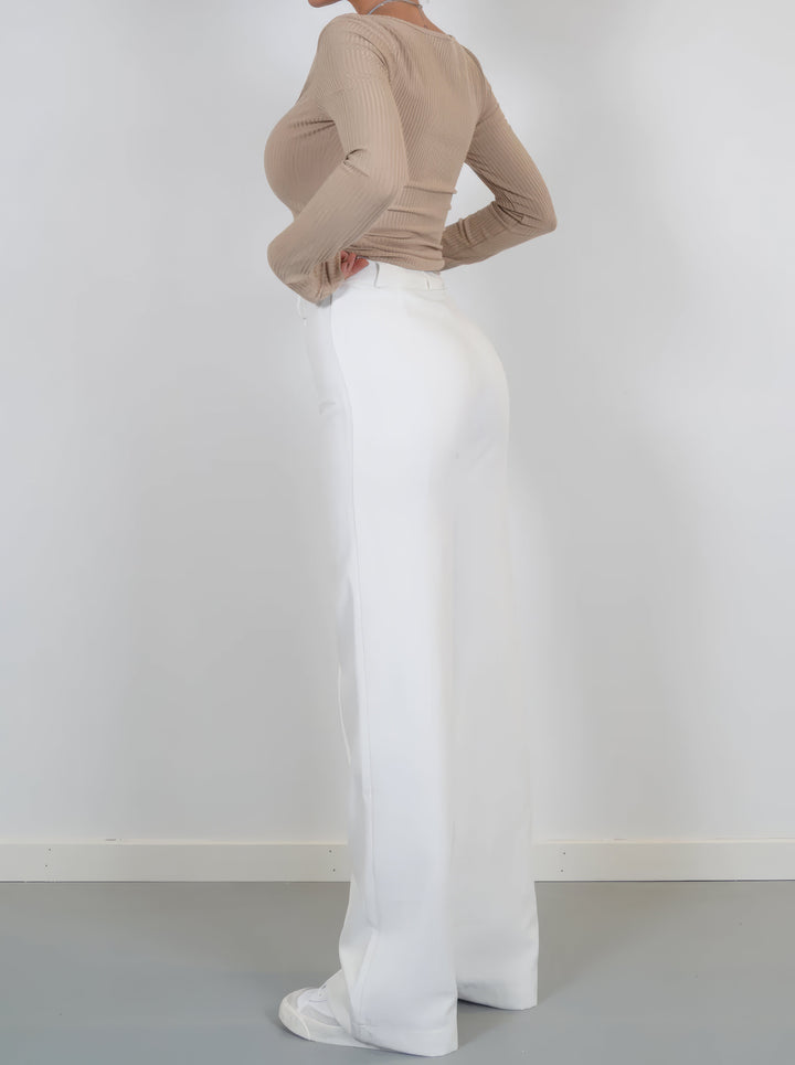 Vielseitige schwarze Damen Hochbund Hose, ideal als elegante Bürohose oder stilvolle Freizeithose.
