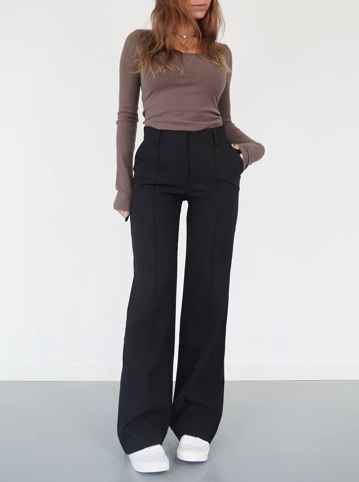 Schwarze Damen Hochbund Hose für eleganten Komfort, ideal für Büro, Freizeit. Stilvolle Herbst-/Wintermode.