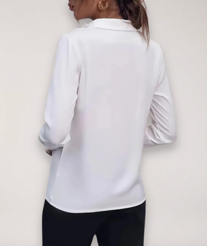 Klassische Langarm Business Bluse für Damen. Vielseitiges, elegantes Oberteil für moderne Bürokleidung.