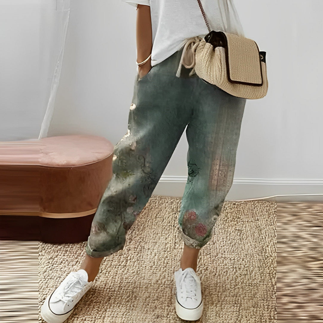 Komfortable Damen Alltagshose Pauline. Vielseitige Business Casual Freizeithose für stilvollen Tragekomfort.