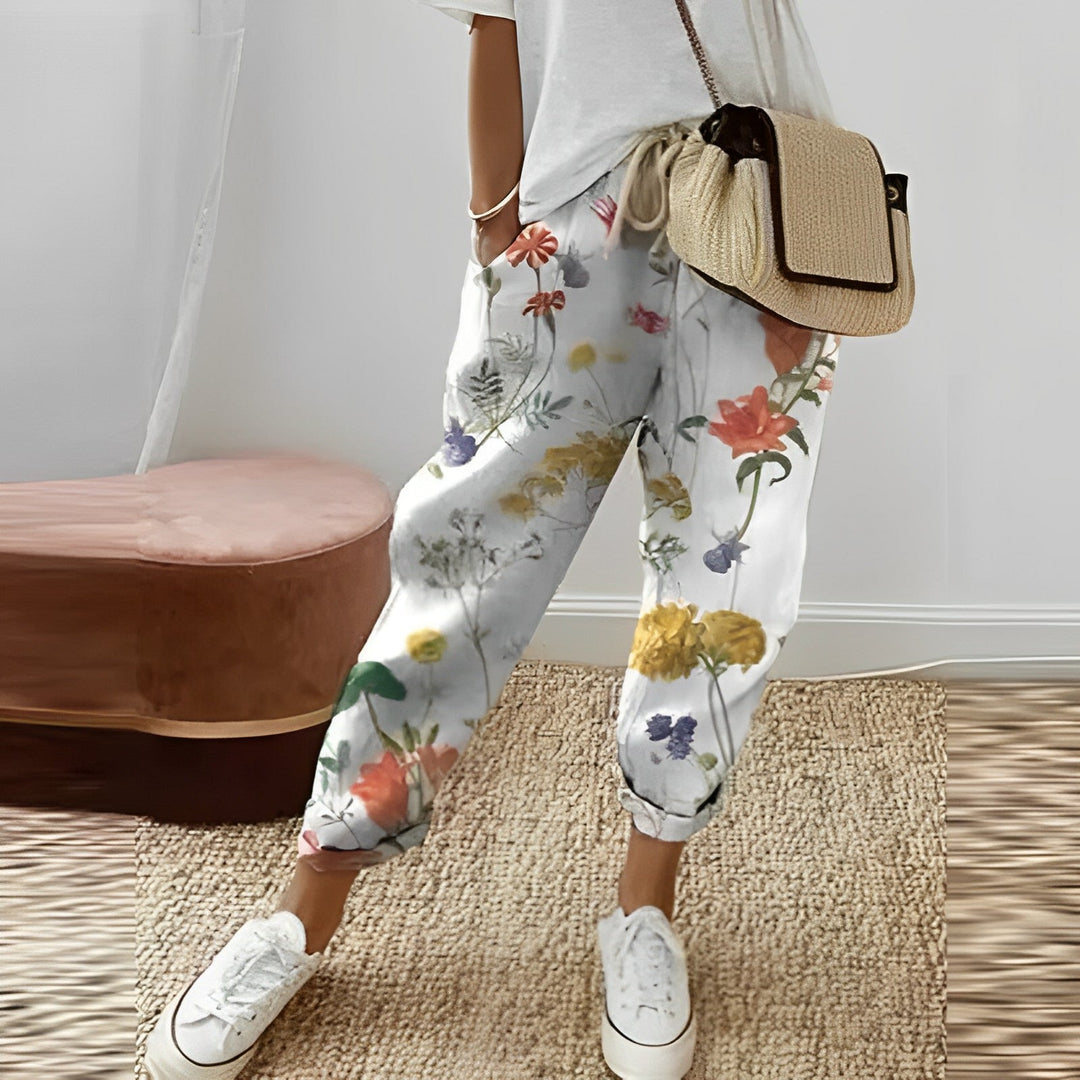 Damen elegante Sommerhose Pauline, leicht und stilvoll für warme Tage. Perfekt für Büro oder Freizeit.