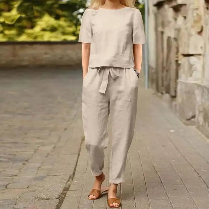 Komfortabler Damen-Zweiteiler: Elegantes Jumpsuit-Set für modischen Alltag. Stilvolle Damenmode für Frühling/Herbst.
