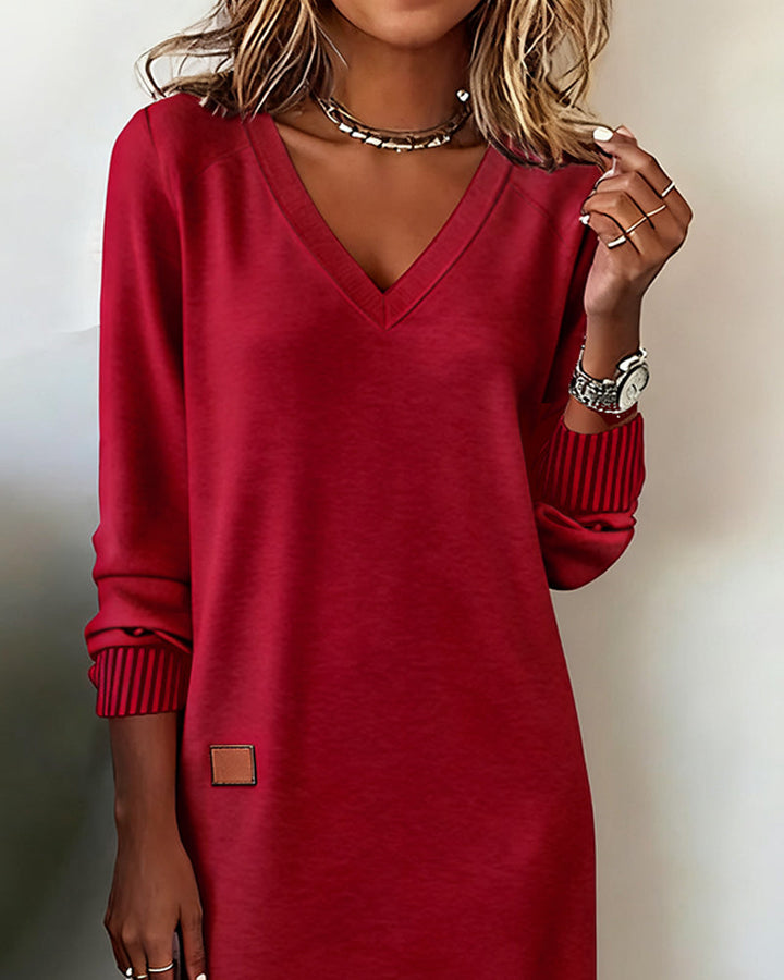 Elegantes Damen Midi-Herbstkleid mit Langarm. Bequemer Schnitt für vielseitige Outfits, Winter und Freizeit.
