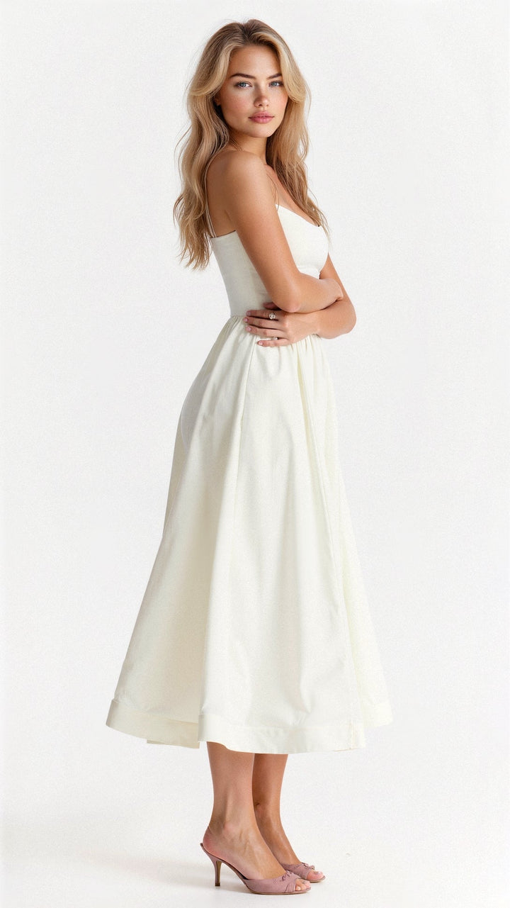 Schmeichelndes ärmelloses Damen Midikleid, vielseitig als Abendkleid oder Freizeitkleid im Herbst.