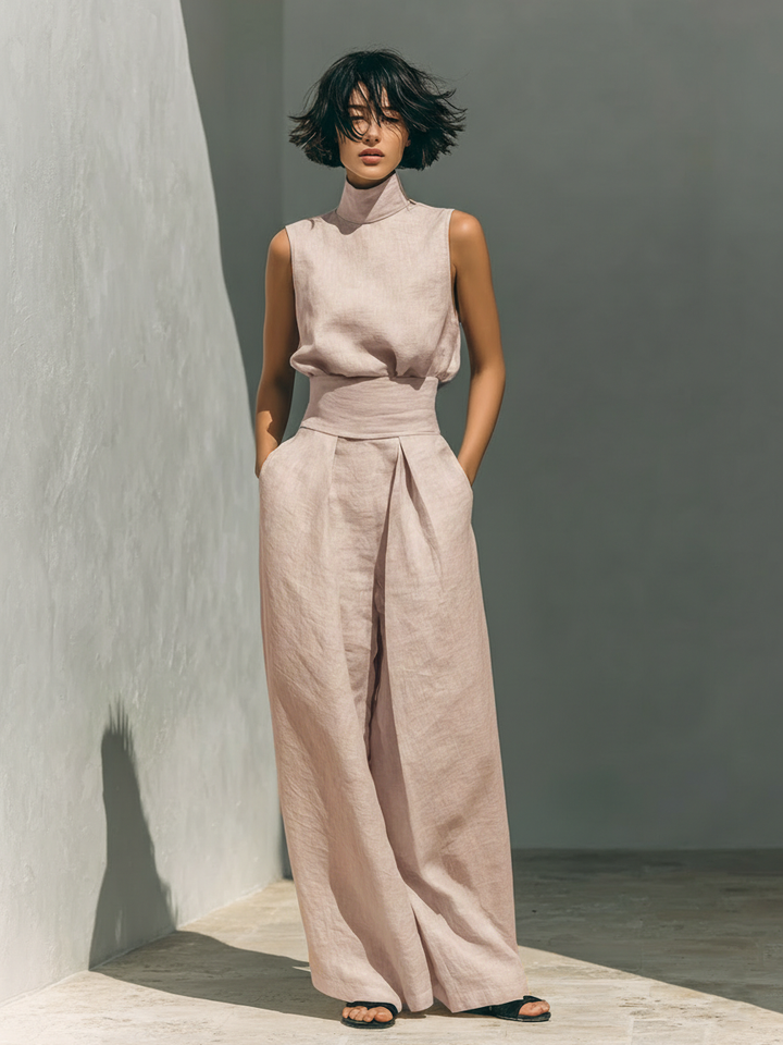 Damen Sommer Set: elegante, ärmellose Bluse & fließende Hose. Modern & komfortabel für stilvolle Anlässe.