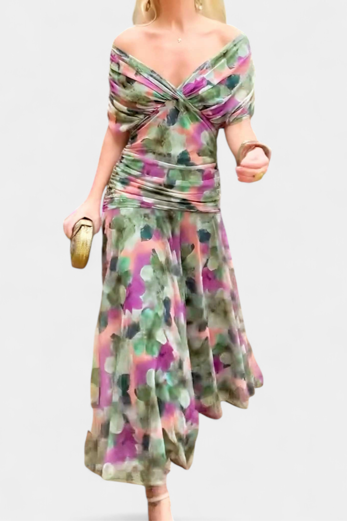 Klassisches Abendkleid für Damen, bodenlang und elegant, geeignet für Gala und festliche Feiern.