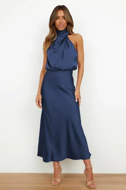 Stilvolles Damen Midikleid mit figurbetontem Off-Shoulder Schnitt; ideales Festkleid für Herbstpartys.