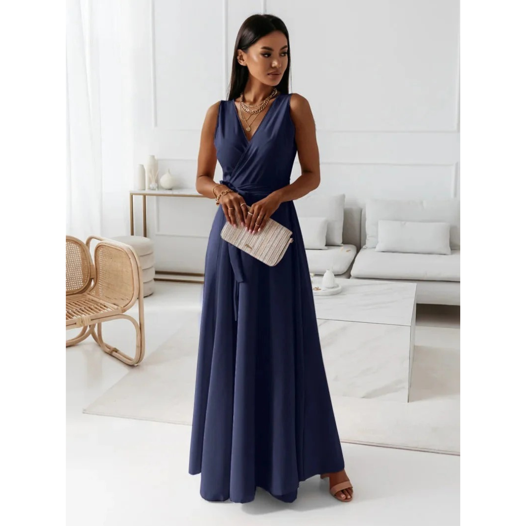 Fließendes Damen Maxikleid, elegant und festlich, perfekt als Abendkleid oder für Hochzeitsgäste im Herbst.