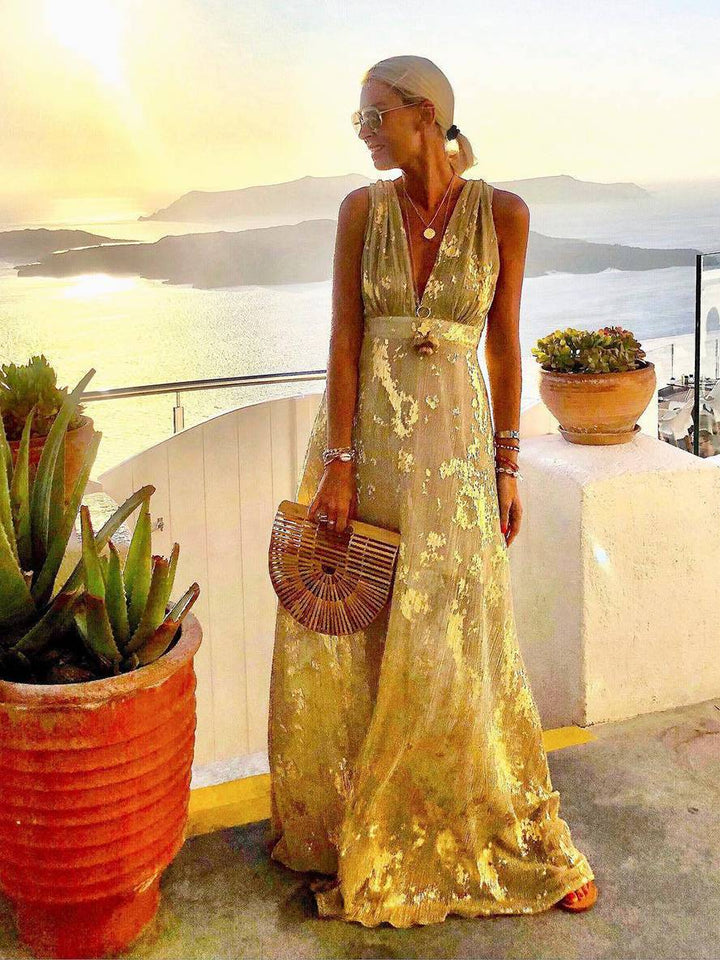 Detailansicht: Funkelndes Paillettenmuster auf dem glamourösen Damen Maxikleid, Abendkleid für Eleganz.