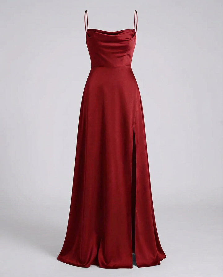 Damen Maxikleid mit elegantem Rückendetail. Perfekt als Hochzeitsgast- oder Abendkleid, lang & fließend.