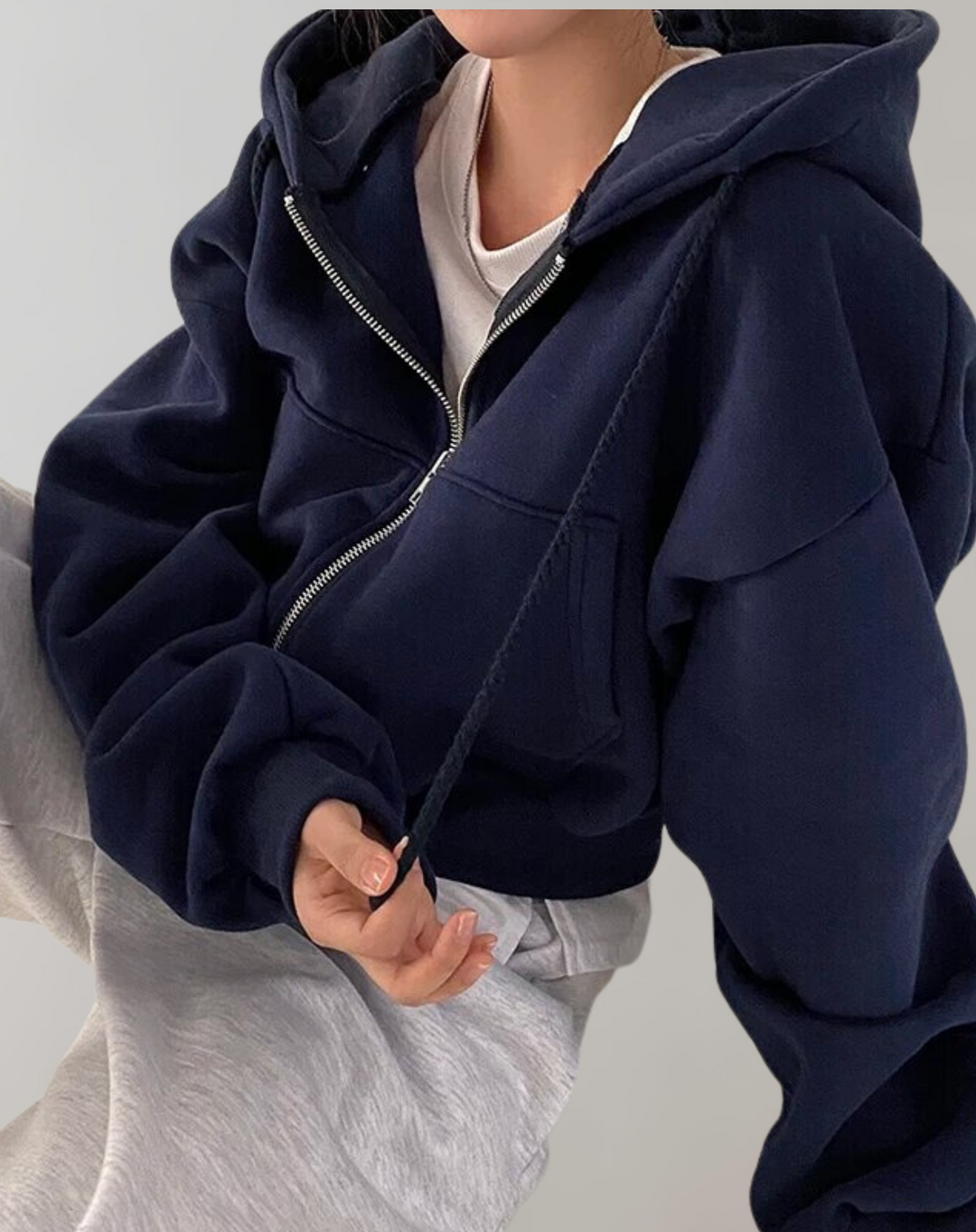 Moderner Damen Hoodie mit Reißverschluss für den Herbst, ein vielseitiges und bequemes Oberteil für Damen.