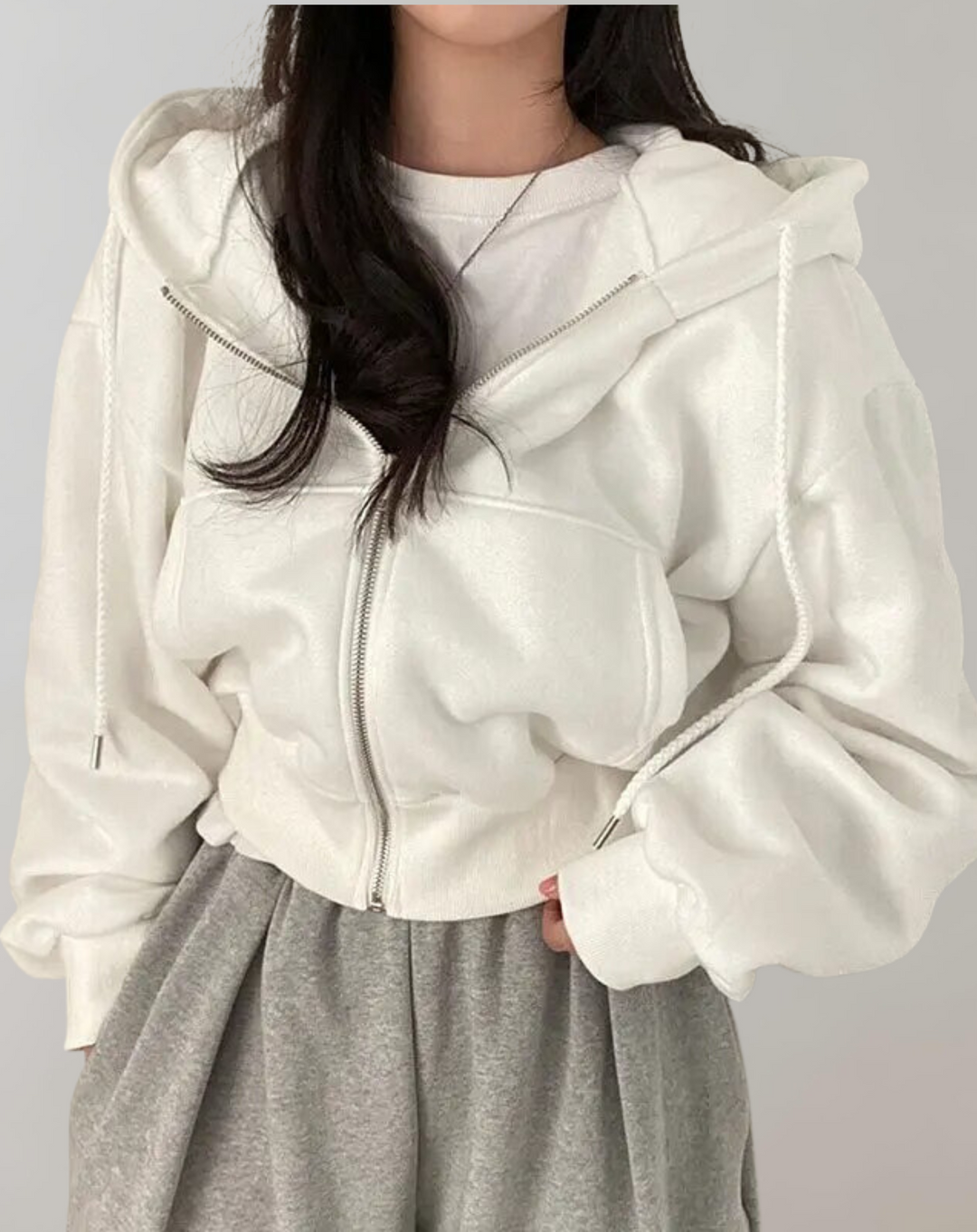 Bequemer Damen Hoodie mit Reißverschluss, ideal für stilvolle Herbst- und Freizeit-Outfits.