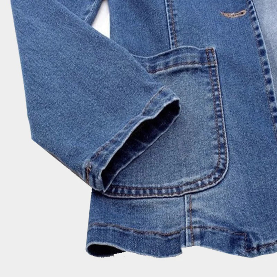 Vielseitiger Damen Jeansblazer Nora: Kombinationsstark für lässige oder elegante Frühlingstage.
