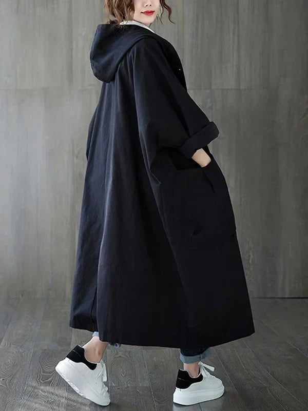 Damen-Allwetter-Trenchcoat, wasserfest und elegant, perfekt für urbane Mode.