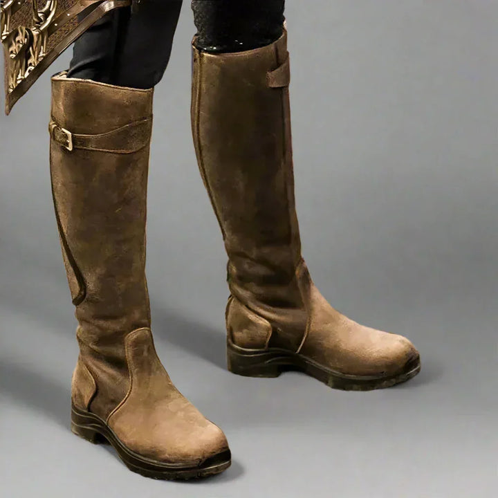 Bequeme Damen Reitstiefel, kniehoch, mit flexiblem Schaft & Komfort-Passform für lange Herbsttage.