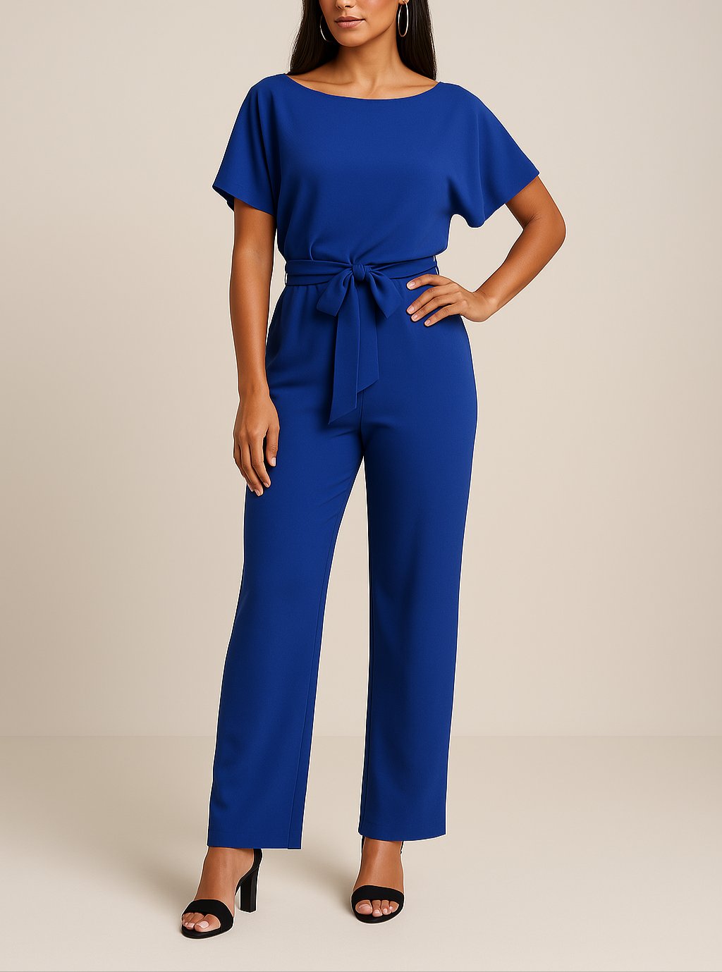 Damenbekleidung: Elisa Kurzarm Jumpsuit mit Bindegürtel und weitem Bein, perfekt für den Herbst.