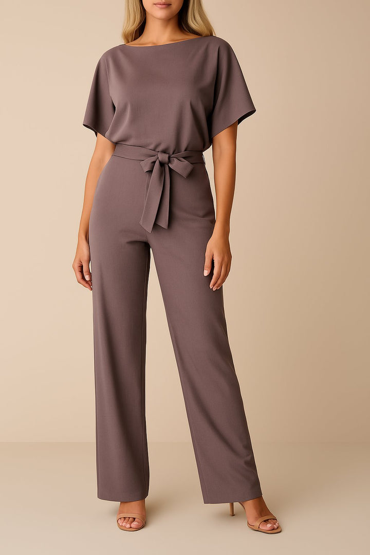 Vielseitiger Damen Overall Elisa mit Kurzarm, ideal für Freizeit oder festliche Anlässe, mit weitem Bein.