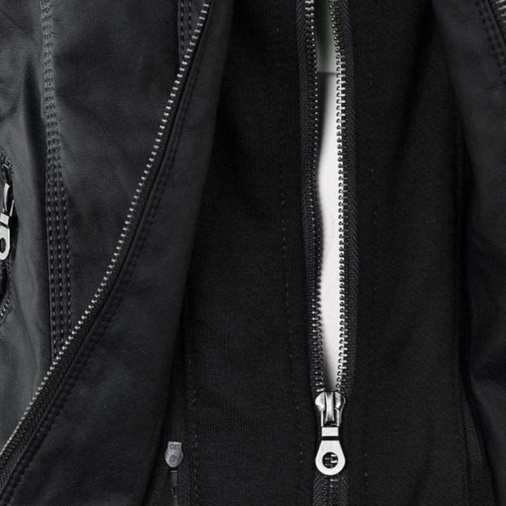 Stilvolle Damen-Übergangsjacke, kurz geschnitten. Für elegante und bequeme Herbst-Outfits.