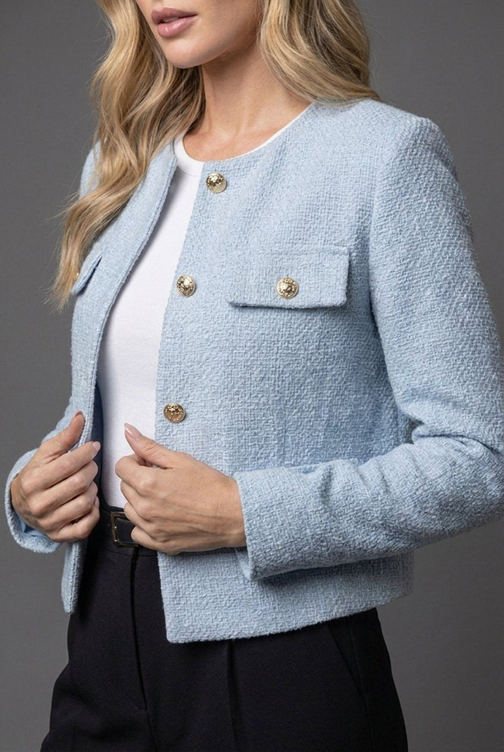 Schwarze Damen Kurzjacke, vielseitig kombinierbar. Elegant & stilvoll für Business oder elegante Freizeit-Outfits.