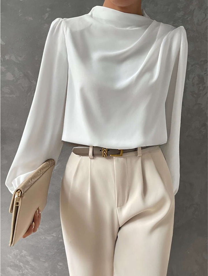 Elegante Damen Langarmbluse im Boho-Stil. Komfortables Oberteil für modische Herbst-Outfits.