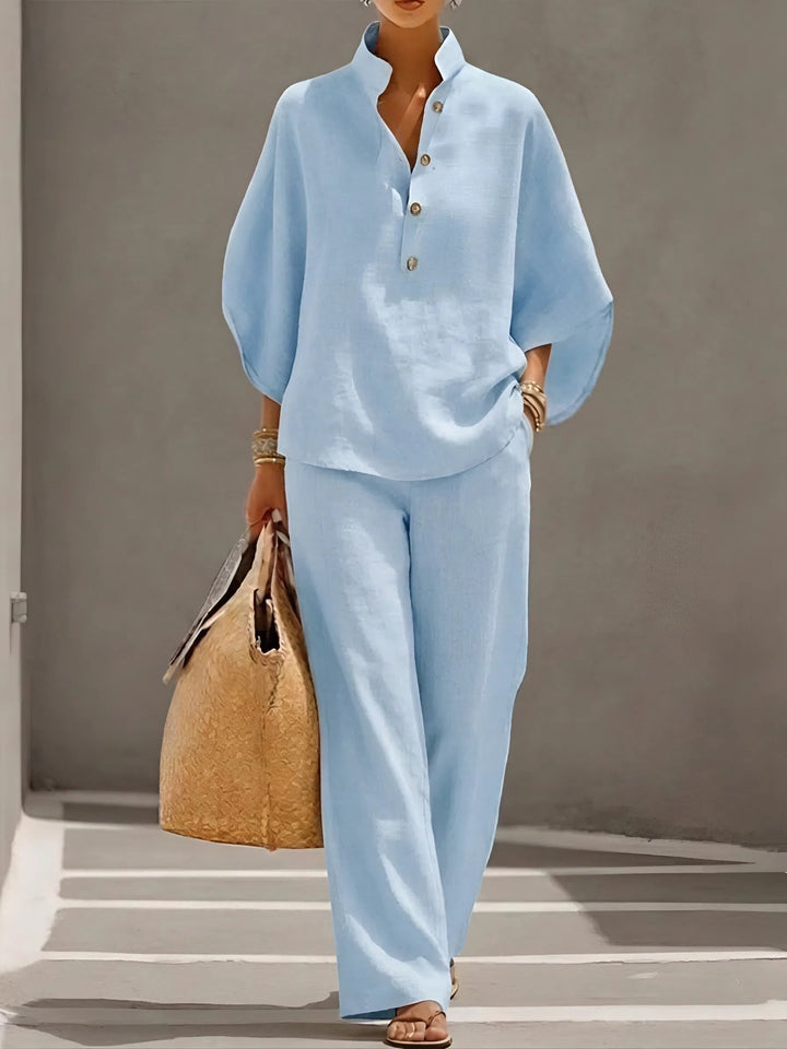Modischer Zweiteiler für Frauen: Bluse mit Mandarin Kragen & lockere weite Hose. Ideal für Urlaub.