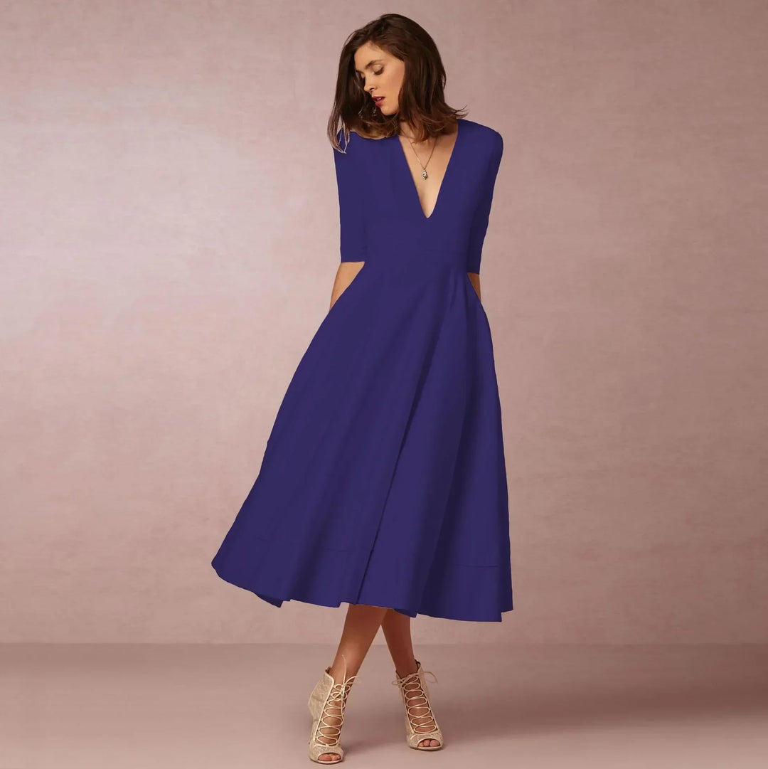 Elegantes blaues Damen Midikleid, luftig fließend. Ideal als vielseitiges Sommer- & Freizeitkleid, sehr bequem.