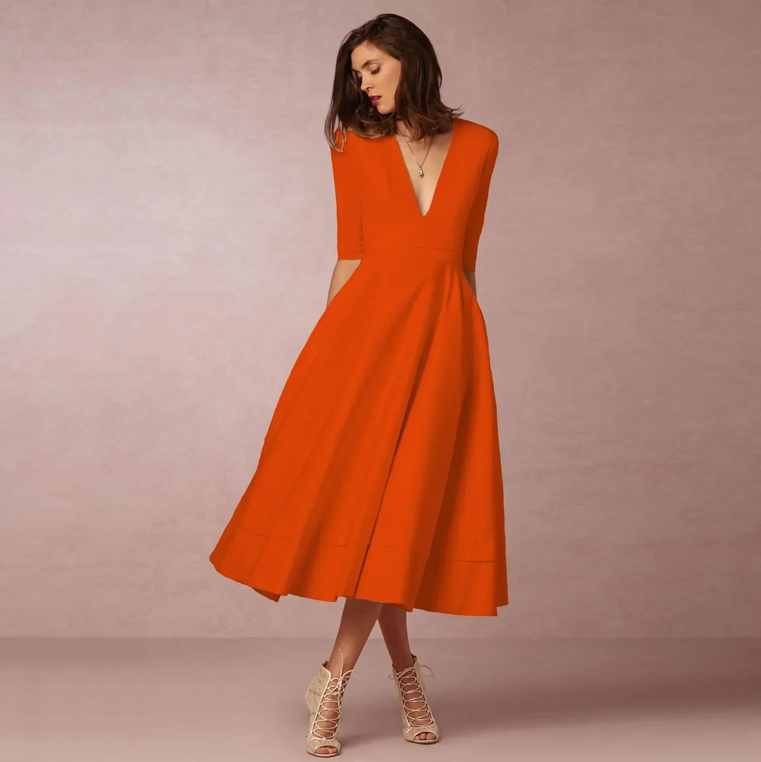 Detailansicht: Leichtes, fließendes Damen Midikleid. Luftig & bequemes Material, ideal als Sommer- & Alltagskleid.