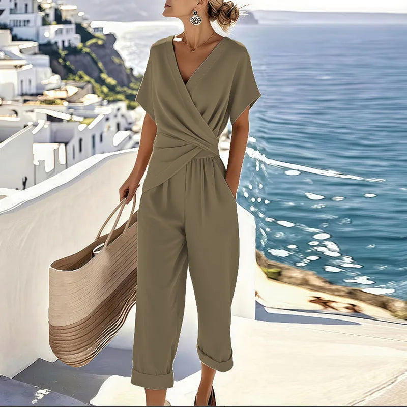 Casual Damen Sommer Zweiteiler in Khaki, bequemes Wickel-Set, ideal für Freizeit und warme Tage.