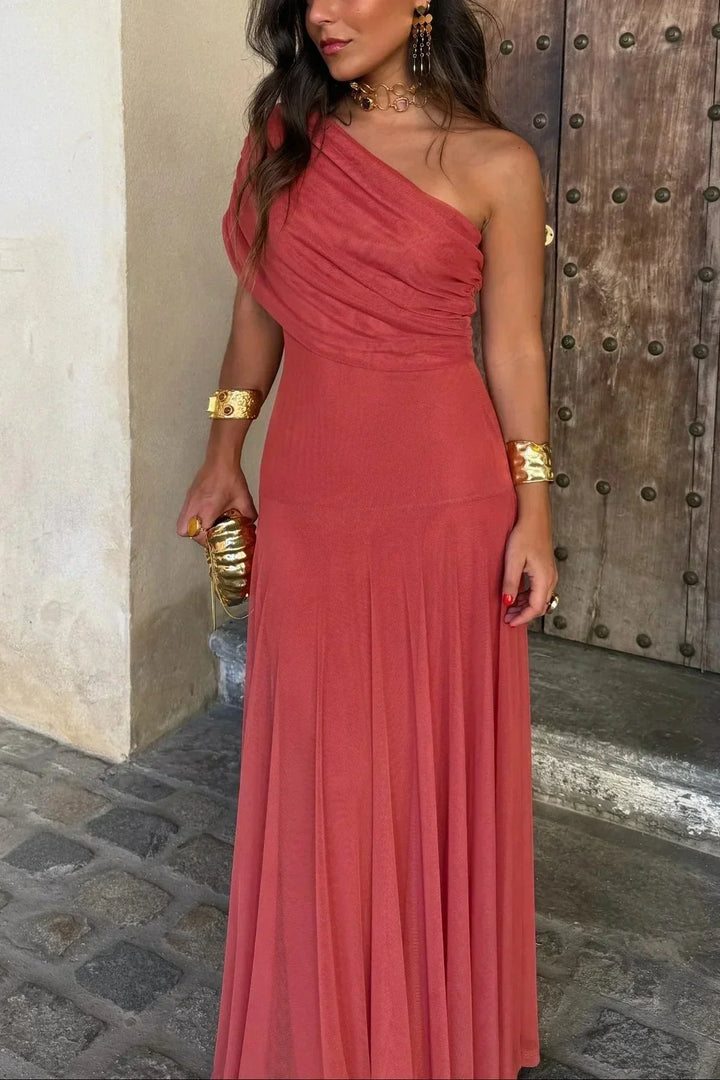 Chic geschnittenes One-Shoulder Maxikleid für Damen, festlich und elegant für Hochzeitsgäste & Partys.