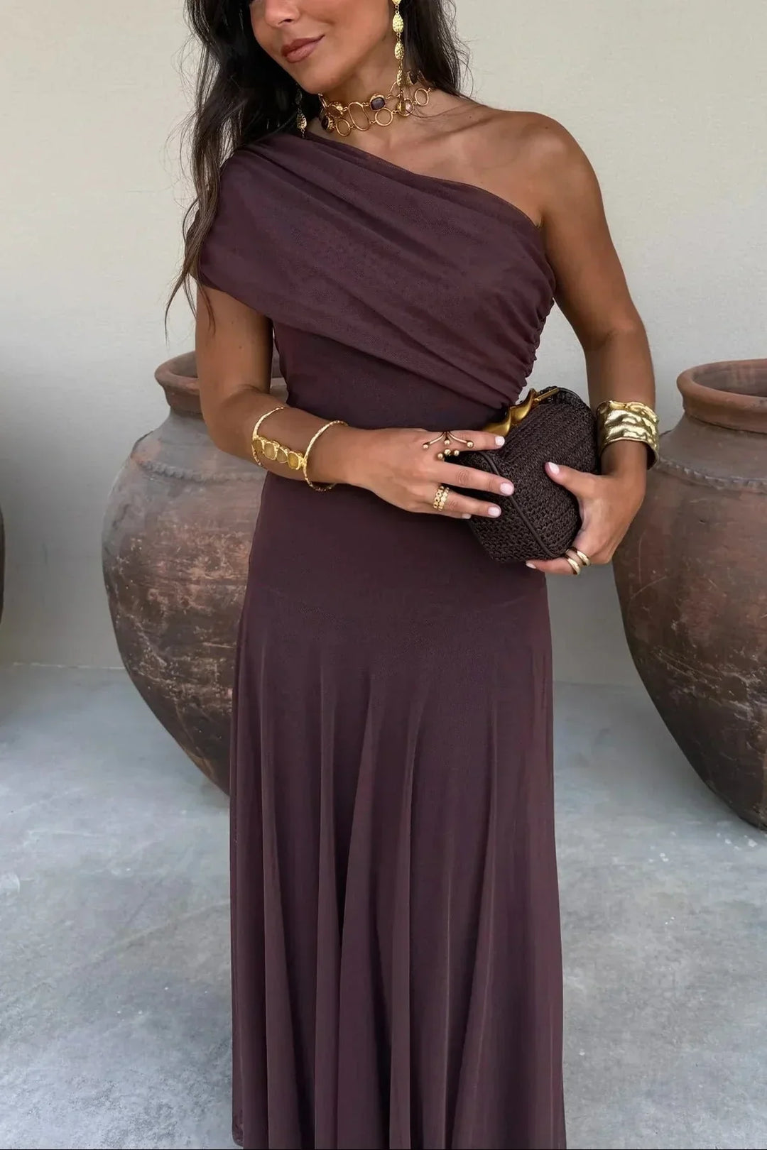 Elegantes One-Shoulder Maxikleid für Damen, perfekt als Hochzeitsgastkleid oder Abendkleid. Festlich & lang.
