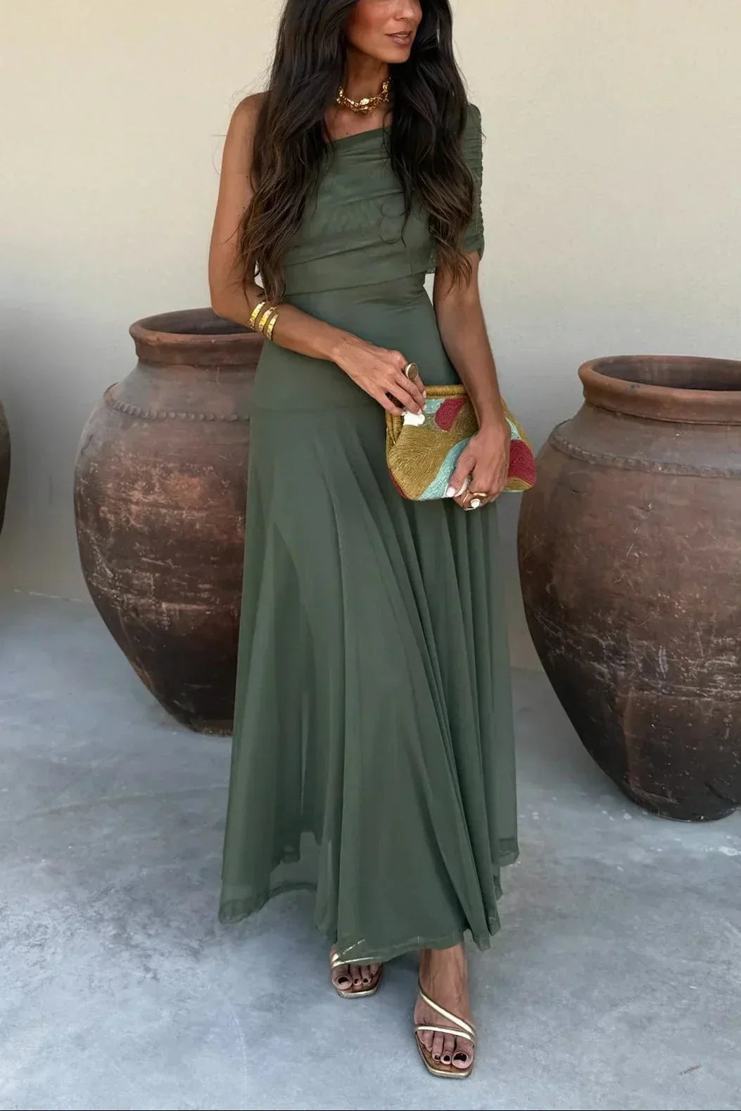 Langes One-Shoulder Abendkleid für Damen, elegantes Maxikleid für Hochzeitsgäste, festlich & stilvoll.