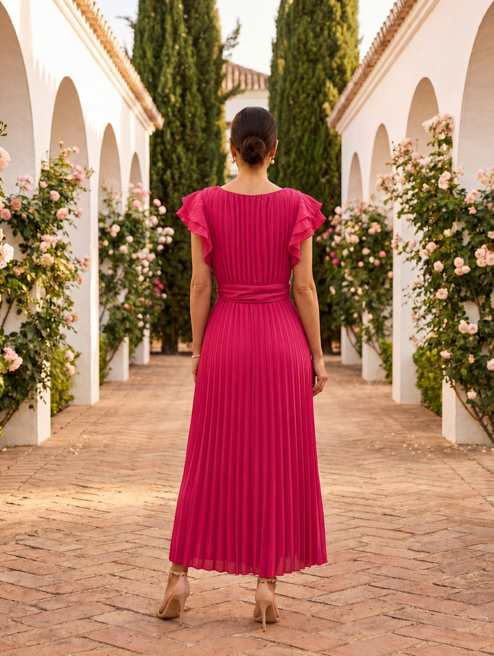 Langes Plissee Maxikleid für Damen. Perfektes Abendkleid oder Hochzeitsgast-Kleid mit elegantem Faltenwurf.