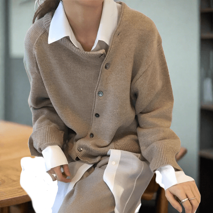 Legere Damen Strickjacke, kuscheliger Cardigan, ideal für den Alltag und Layering in Herbstmode.
